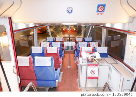 小田急10000系列「HiSE」車廂內裝（觀景座椅） 133539045