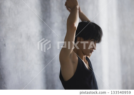 Men training Men training 133540959