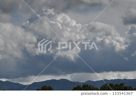 強大的雲彩 133541367