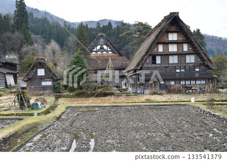 Scenery of Hida Shirakawa-go in early winter 133541379