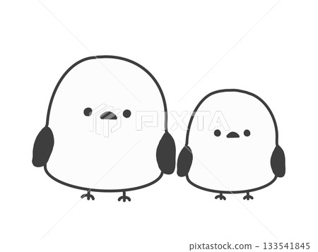 一幅簡單的插圖，描繪了一隊長尾山雀父母和幼鳥。 133541845