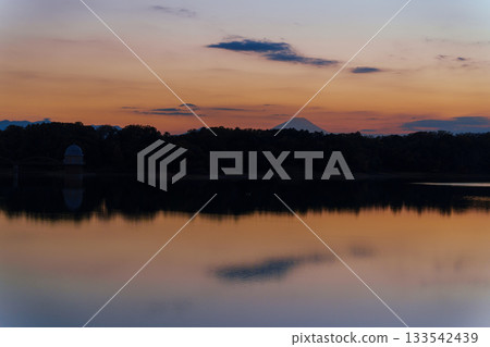 Lake Tama and Mount Fuji in the evening Lake Tama and Mount Fuji in the evening 133542439