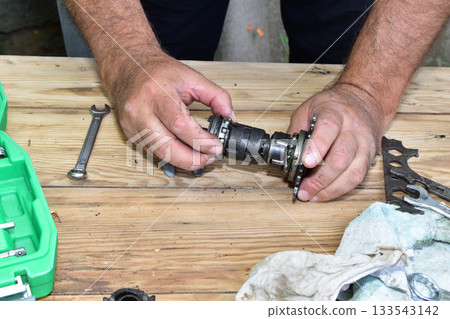 Bicycle rear hub repair Bicycle rear hub repair 133543142