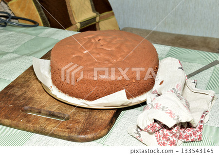 Baked sponge cake base. Baked sponge cake base. 133543145