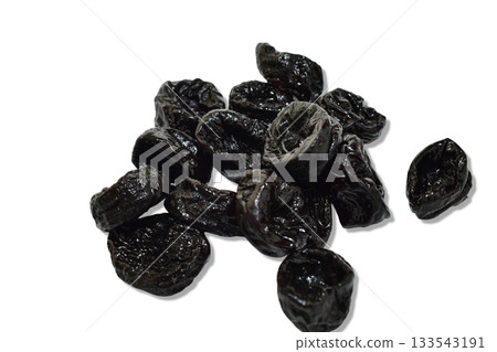 The fruits of dried plums are called prunes. 133543191