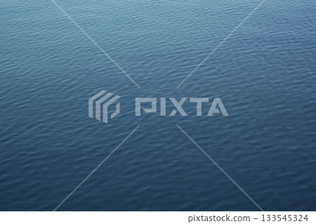晃動的水面 晃動的水面 133545324