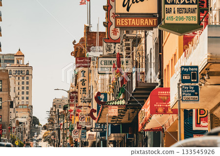 舊金山唐人街的街道，是美國最大的唐人街 133545926