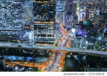 大阪梅田和禦堂筋的夜景 大阪梅田和禦堂筋的夜景 133549638