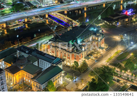 大阪市中之島大阪市中央公民館的夜景 大阪市中之島大阪市中央公民館的夜景 133549641