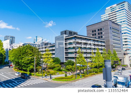 東京：晴天從靖國通 Tanyasumon 十字路口看到的九段下城市景觀 133552464