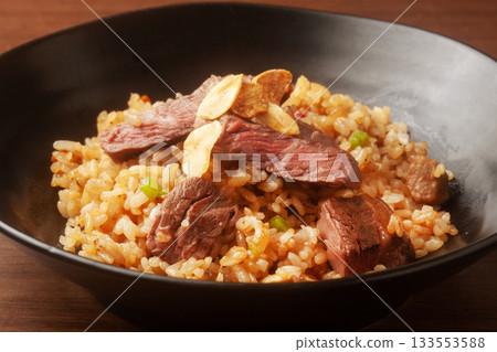 garlic steak rice garlic steak rice 133553588