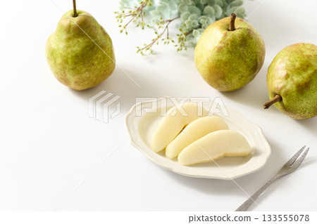 La France pears from Yamagata Prefecture, sliced and arranged on a plate La France pears from Yamagata Prefecture, sliced and arranged on a plate 133555078