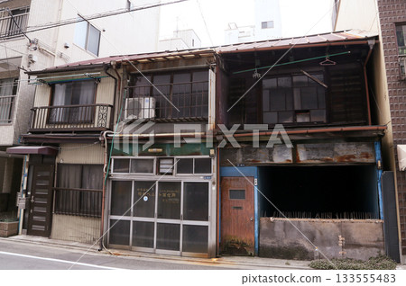 拆分排屋， 133555483