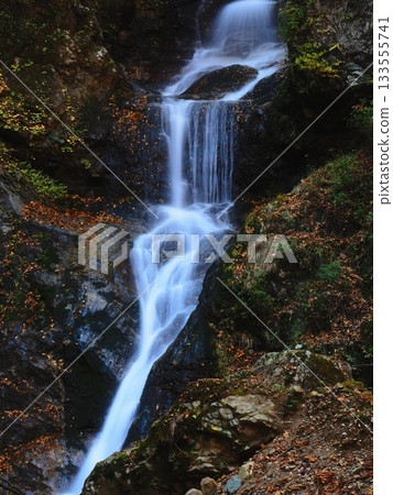 深秋時節，山中瀑布（afp2 220251112110112） 133555741