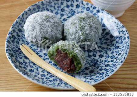 Mugwort rice cake Mugwort rice cake 133555933