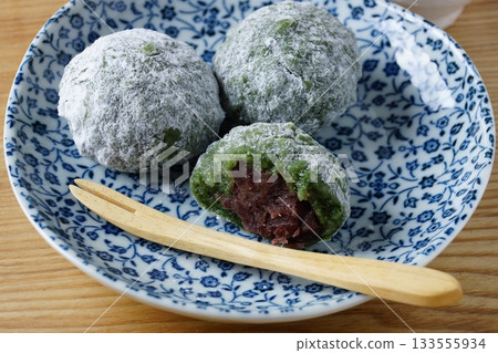 Wormwood Mochi Wormwood Mochi 133555934