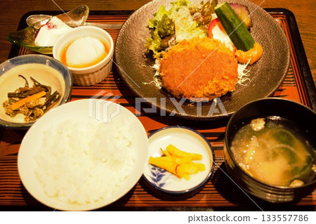 設置餐肉餅 設置餐肉餅 133557786