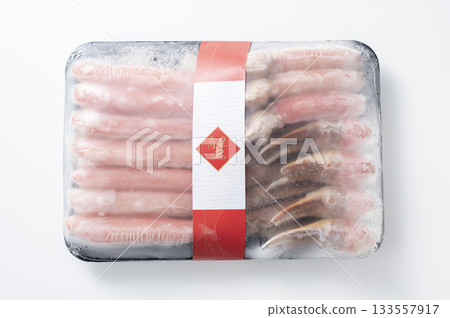 Frozen snow crab 133557917