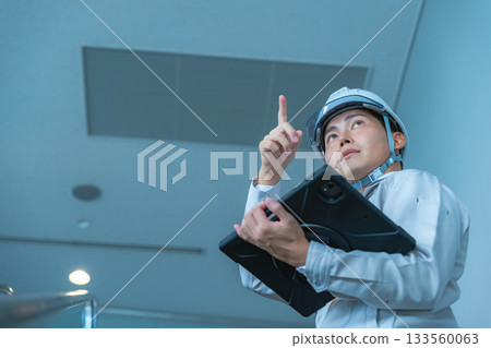 男人在工作 133560063