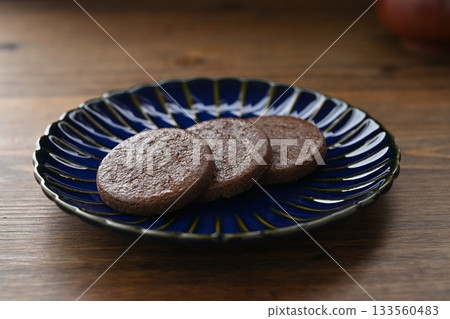 Salty Chocolate 133560483