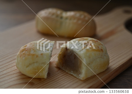 Peanut buns and peanut pie 133560638