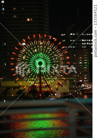 神戶色彩繽紛的摩天輪 133564521
