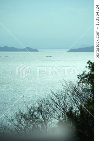 俯瞰遠處的大海 133564524