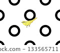 一隻黃色小鳥在黑色圓圈背景下的插圖 133565711