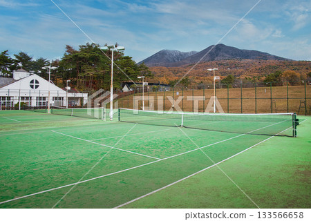 在風景宜人的高地度假村，您可以盡情享受奢華假期，揮灑汗水，打打網球。 133566658