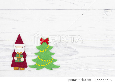 White background with Santa Claus and Christmas tree White background with Santa Claus and Christmas tree 133568629