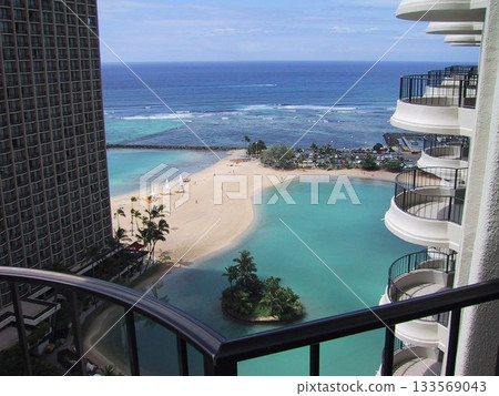 View from the Hilton Hawaiian Village on Waikiki Beach, Hawaii View from the Hilton Hawaiian Village on Waikiki Beach, Hawaii 133569043