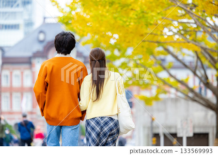 夫婦享受觀光 133569993