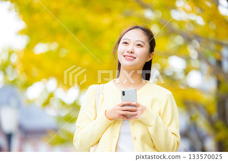 秋葉、智慧型手機、女人 133570025