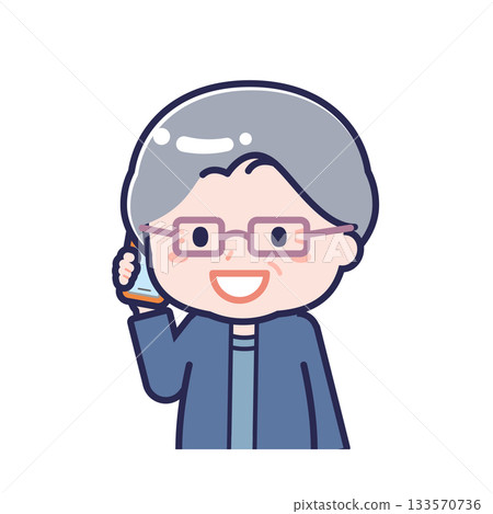 一位身著休閒裝的「老年」女性正在使用智慧型手機 一位身著休閒裝的「老年」女性正在使用智慧型手機 133570736