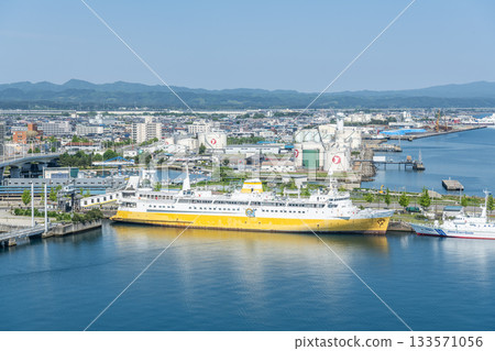 Aomori City, Aomori Prefecture: The Seikan Ferry Hakkoda Maru and the surrounding cityscape on a clear day Aomori City, Aomori Prefecture: The Seikan Ferry Hakkoda Maru and the surrounding cityscape on a clear day 133571056