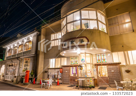 湯之津溫泉主街夜景 133572023