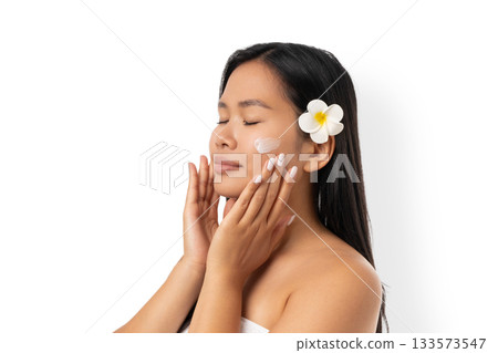 Spa and skincare nourish and relax the skin, isolated, PNG 133573547