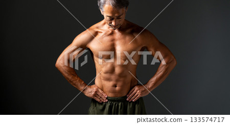 Bodybuilder Physical Beauty 133574717