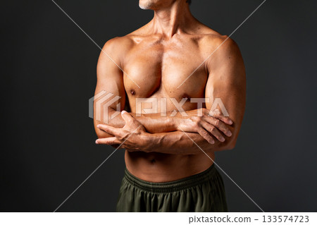 健美運動員身體美容部位 133574723