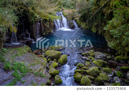 Scenery of Tengu Falls and Ryugabuchi in Kikuchi Valley Scenery of Tengu Falls and Ryugabuchi in Kikuchi Valley 133575908
