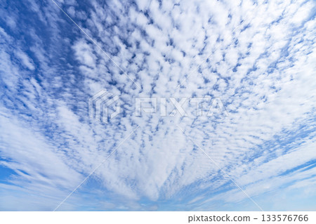  藍天和雲彩 133576766