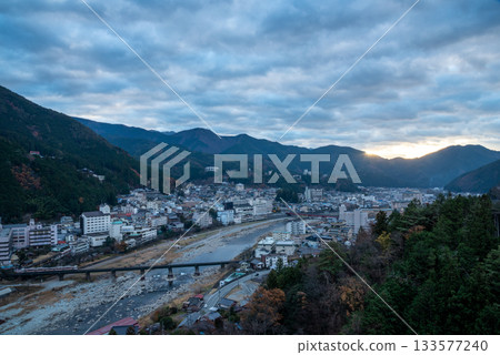 Gero Onsen, Gifu Prefecture: A view of the hot spring town from a hilltop Gero Onsen, Gifu Prefecture: A view of the hot spring town from a hilltop 133577240