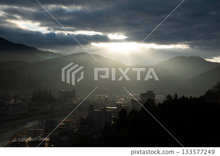 岐阜縣下呂溫泉:從山頂眺望溫泉小鎮 岐阜縣下呂溫泉:從山頂眺望溫泉小鎮 133577249