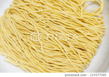 High-quality dried ramen noodles 133577395
