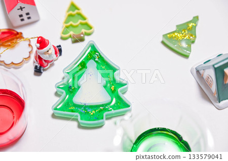 Making a fir tree shaker 133579041