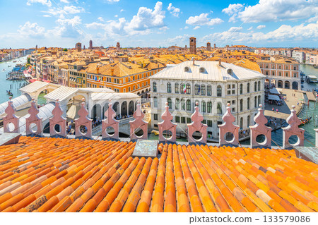 Rialto Bridge above Grand Canal. View from rooftop lookout terrace of the Fondaco dei Tedeschi. Venice, Italy 133579086