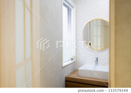 Fashionable washbasin 133579349