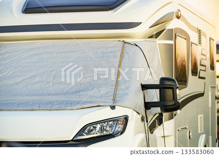 Motorhome with thermal screen blind Motorhome with thermal screen blind 133583060