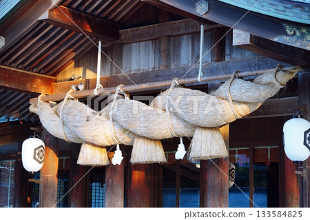 Shimenawa in the Izumo Taisha Shrine Shimenawa in the Izumo Taisha Shrine 133584825