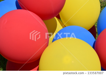 Colorful balloons 133587007